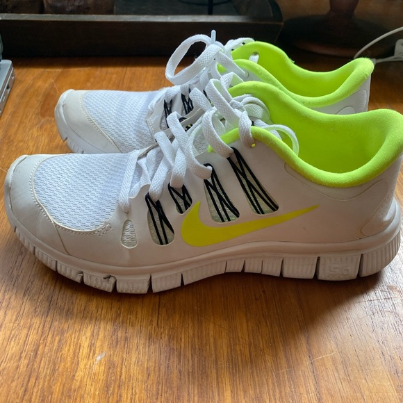 Nike Sneakers - Picture 4 of 5